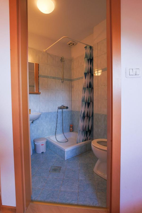 Villa Slavina Domacija Malnarjeviヴィラ エクステリア 写真